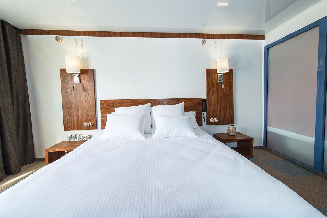 Inn Ozz Karagandy エクステリア 写真